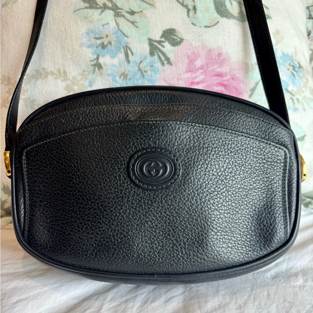Authentic GUCCI Vintage Black Leather Crossbody Bag WOW! Excellent Condition